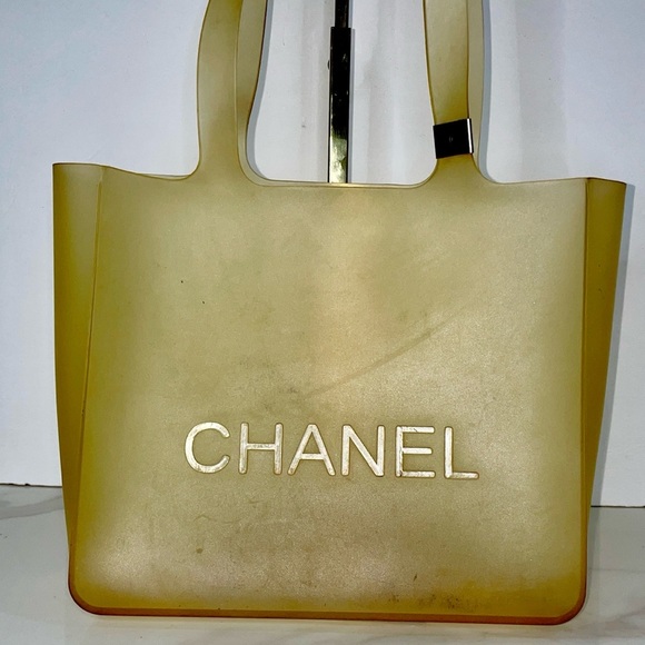 Authentic CHANEL Tote Bag rubber Yellow COCO Logo. Small tear on one handle: COA - Picture 12 of 16